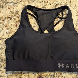 Under Armour Women's Sleek Black Sports Bra